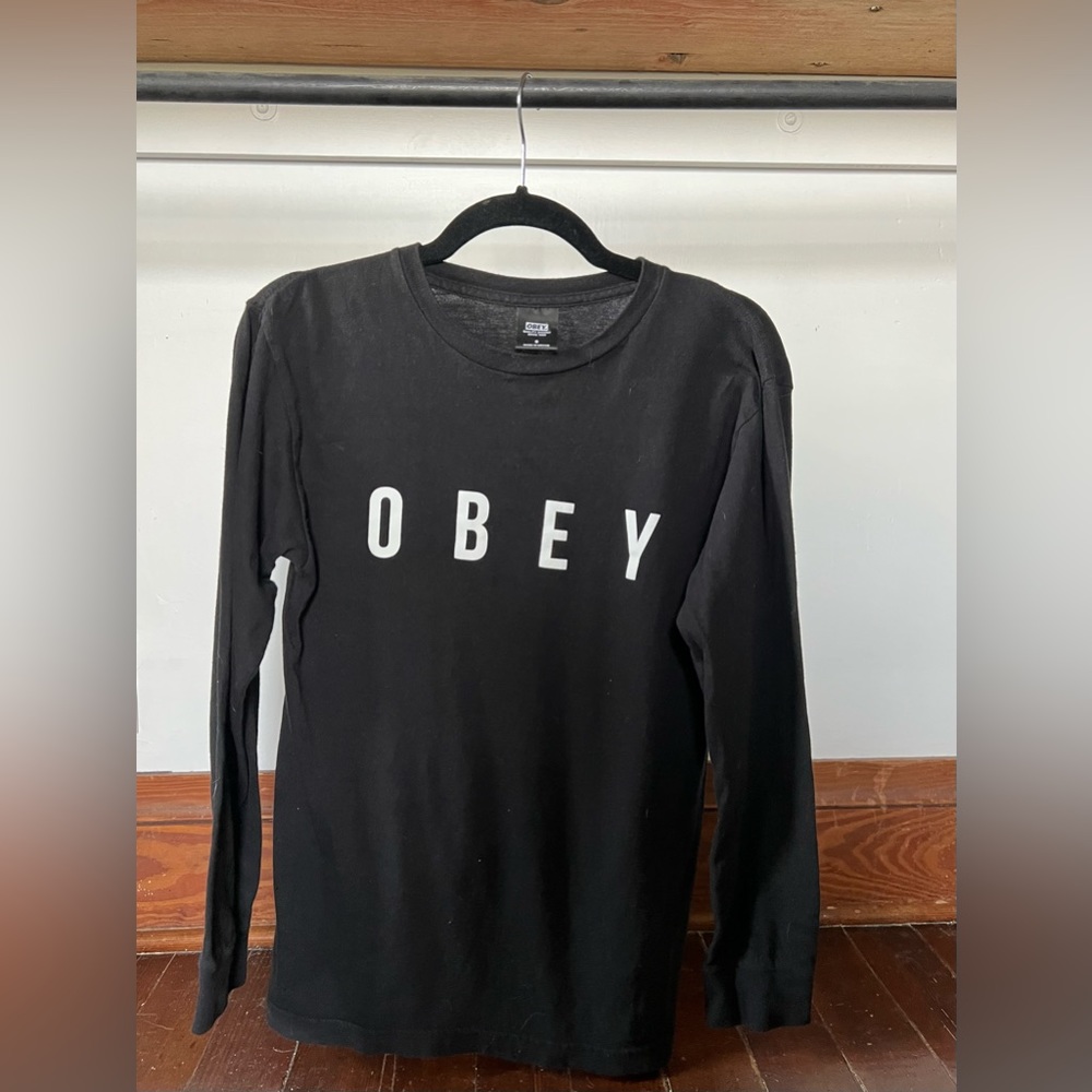 Obey black long sleeve tee size small